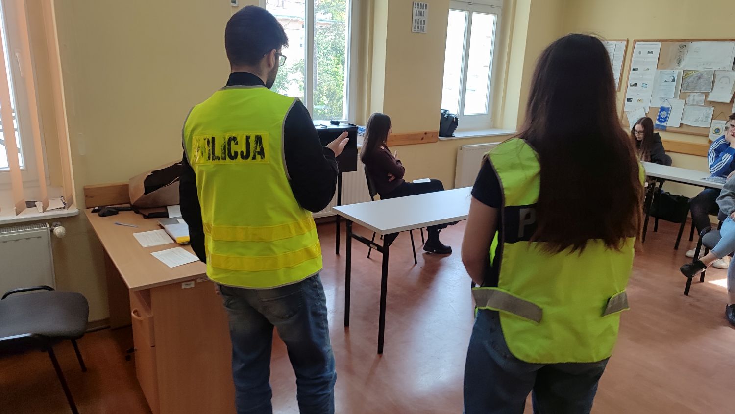 Negocjacje policyjne i mediacje