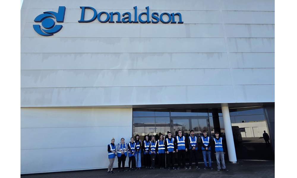 Studenci Zarządzania i Inżynierii Produkcji PANS Nysa z wizytą studyjną w firmie Donaldson w Skarbimierzu