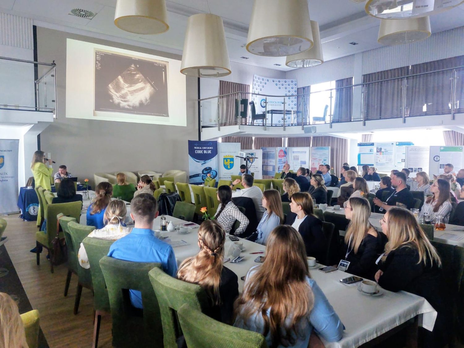 Udział studentek kierunku Pielęgniarstwo w konferencji CODE BLUE 2025