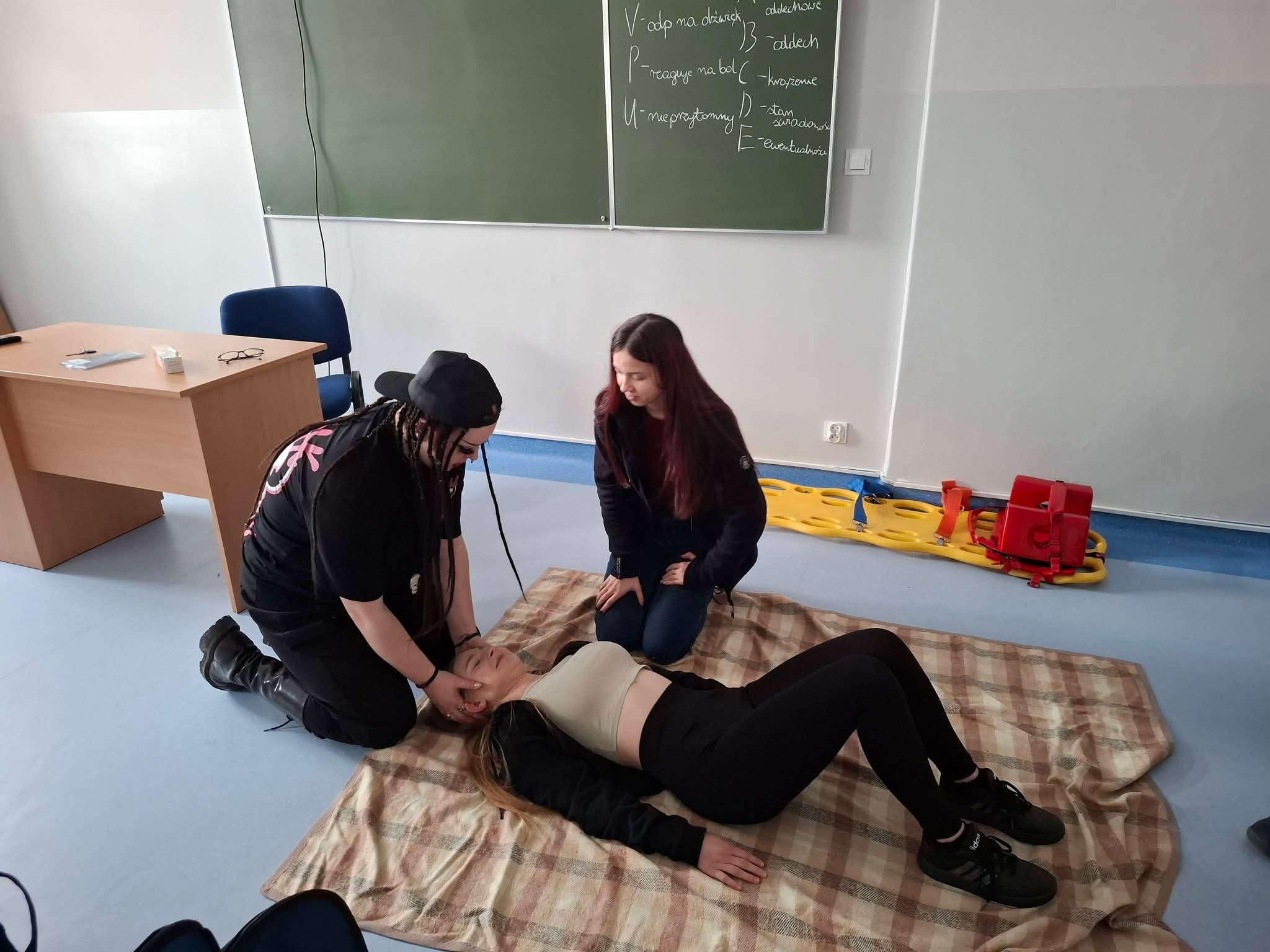 Ćwiczenia praktyczne z pierwszej pomocy