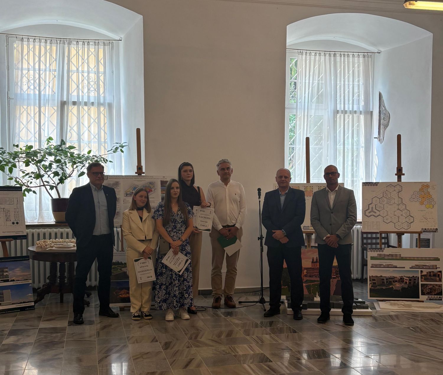 Studenci architektury PANS w Nysie zaprojektowali koncepcję biurowca dla NEC