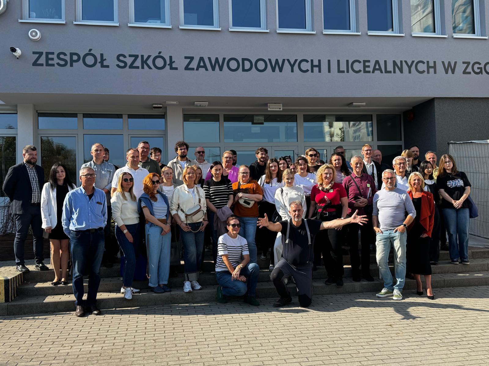 Studenci Architektury PANS w Nysie na warsztatach studyjnych poświęconych termomodernizacji zabytków